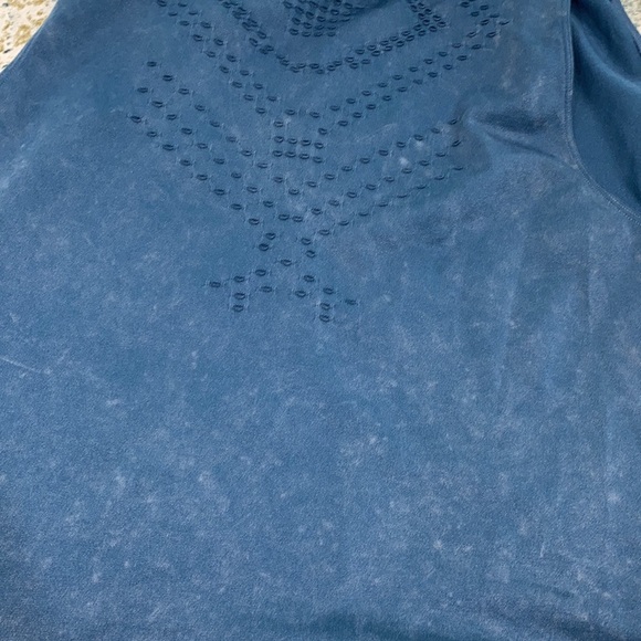 Sage collection athletic top size large - Picture 4 of 5